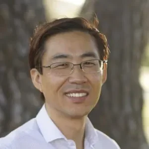 david-lee-portrait-5-01-smaller-300x300-1-1.jpg